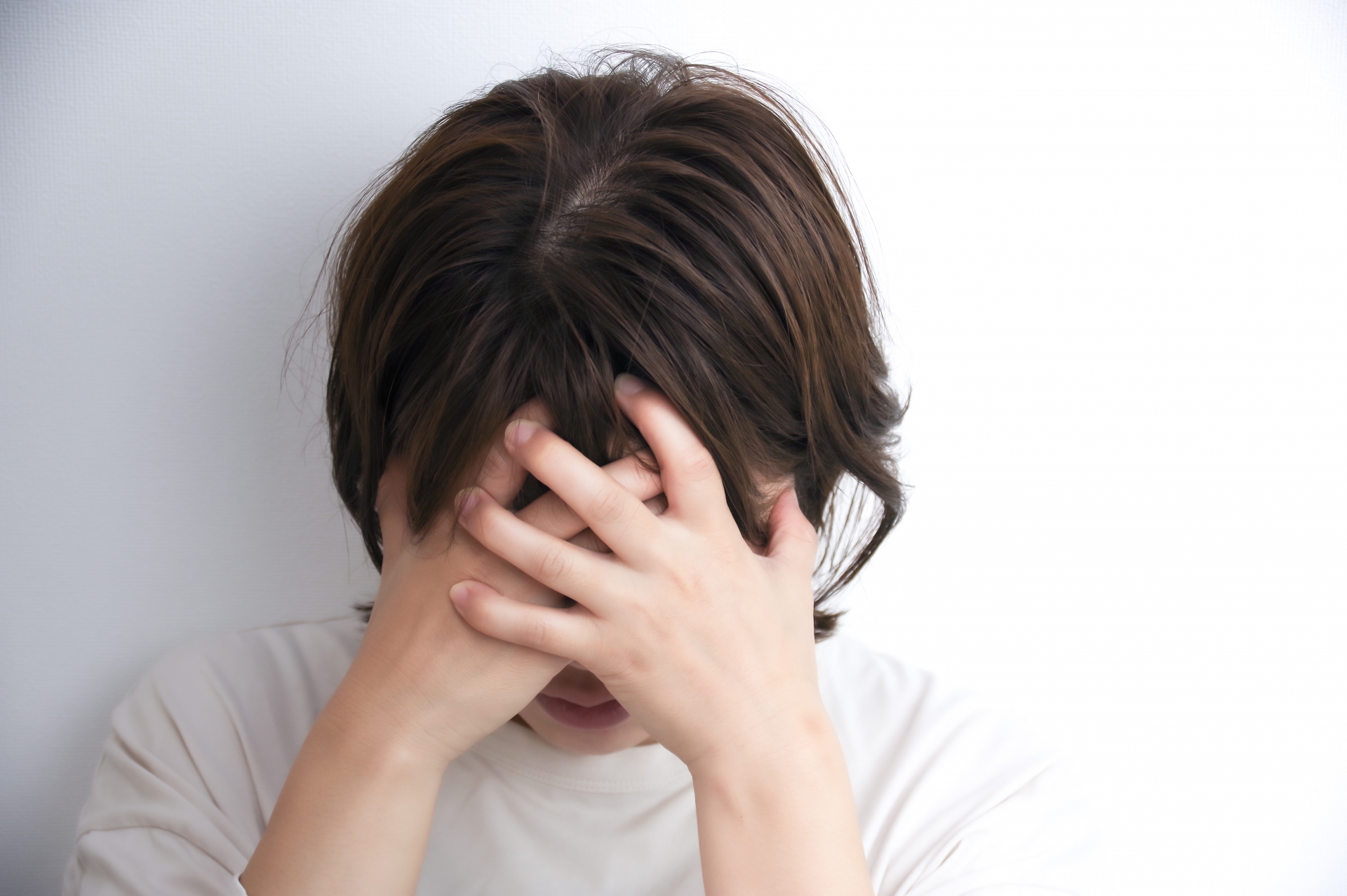 更年期障害の女性が知るべき症状と原因：ホルモン変化への対処法