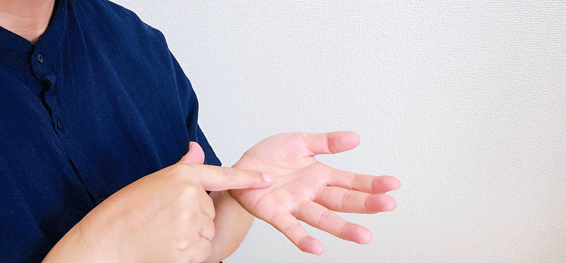 手汗の悩み解消ガイド:原因と最新対処法を徹底解説 手汗の悩み解消ガイド:原因と最新対処法を徹底解説